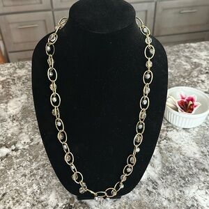 ☘️Gold Tone Beaded Necklace